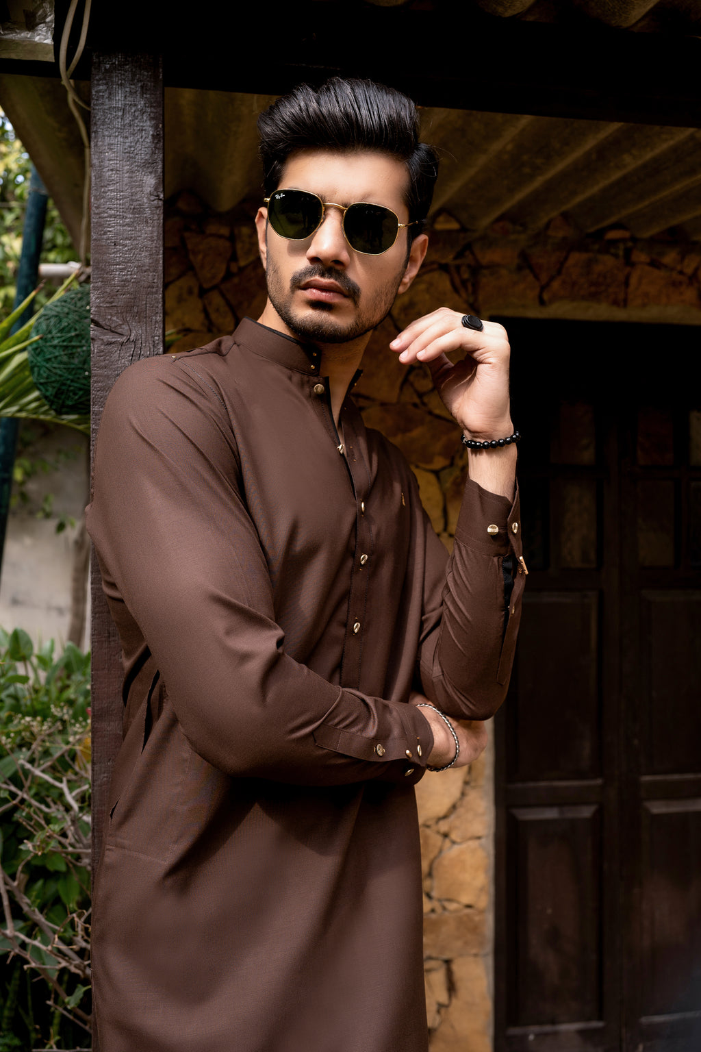 BROWN MANDARIN COLLAR KURTA TROUSER