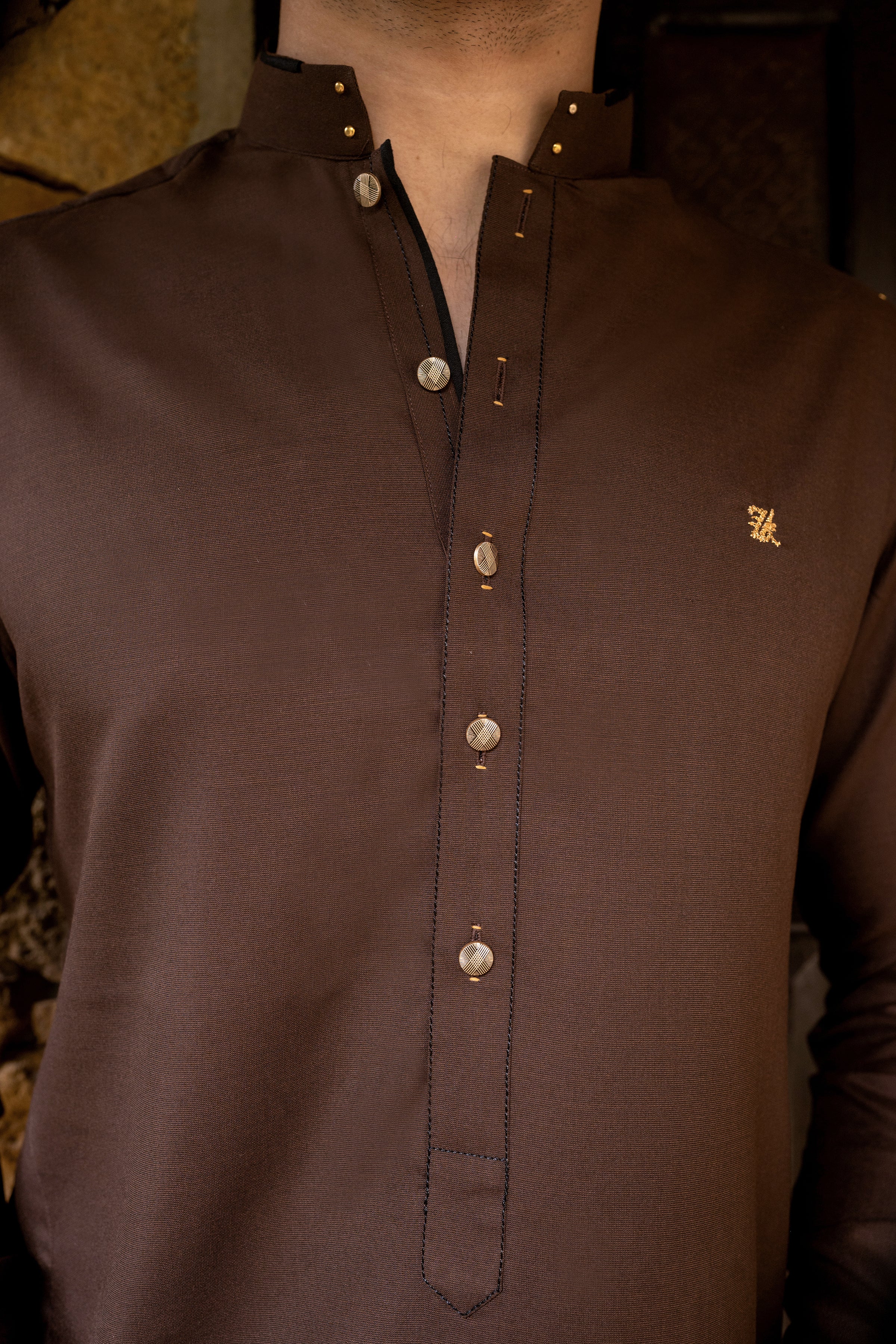 BROWN MANDARIN COLLAR KURTA TROUSER