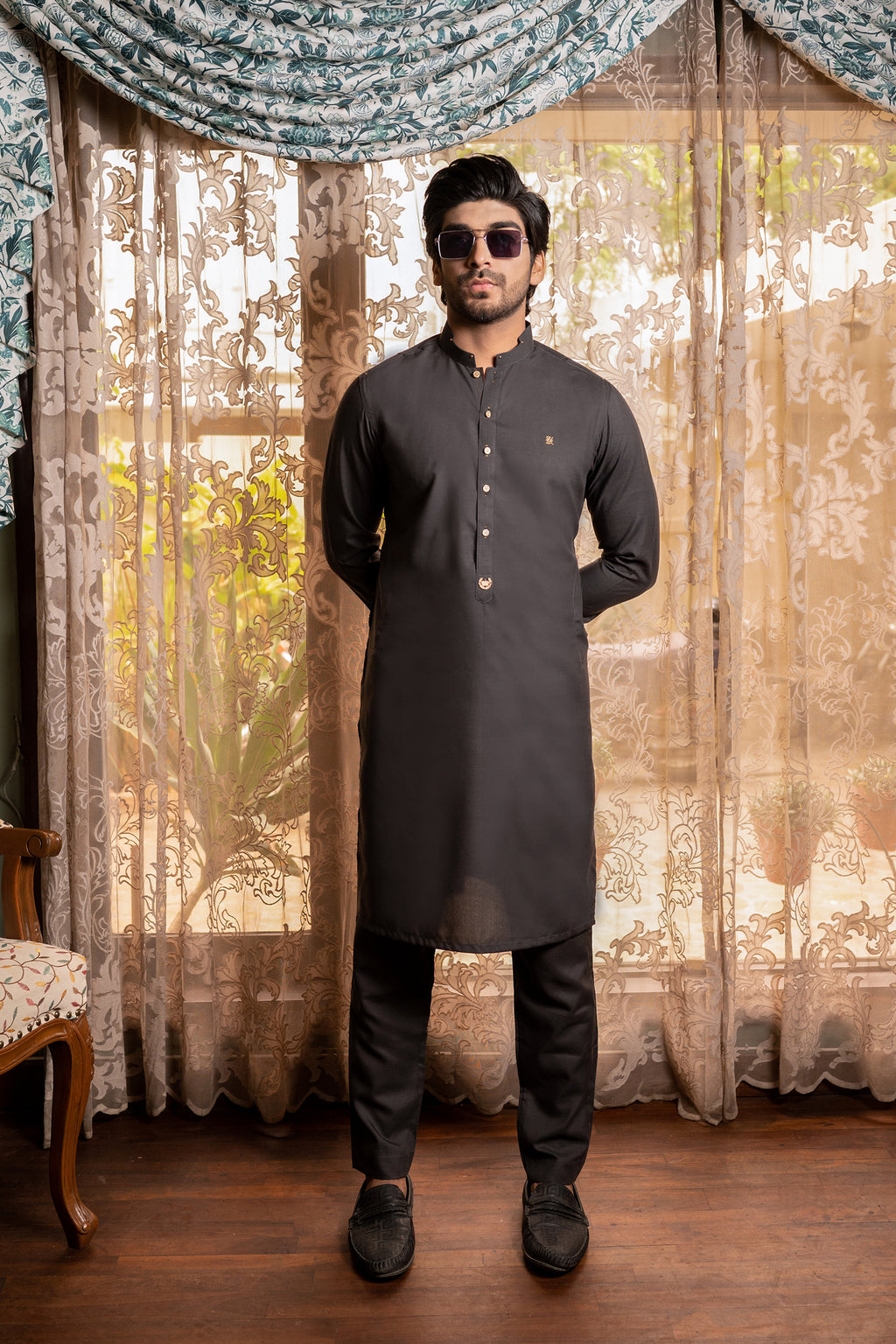 TEXTURED GREY MANDARIN COLLAR KURTA TROUSER