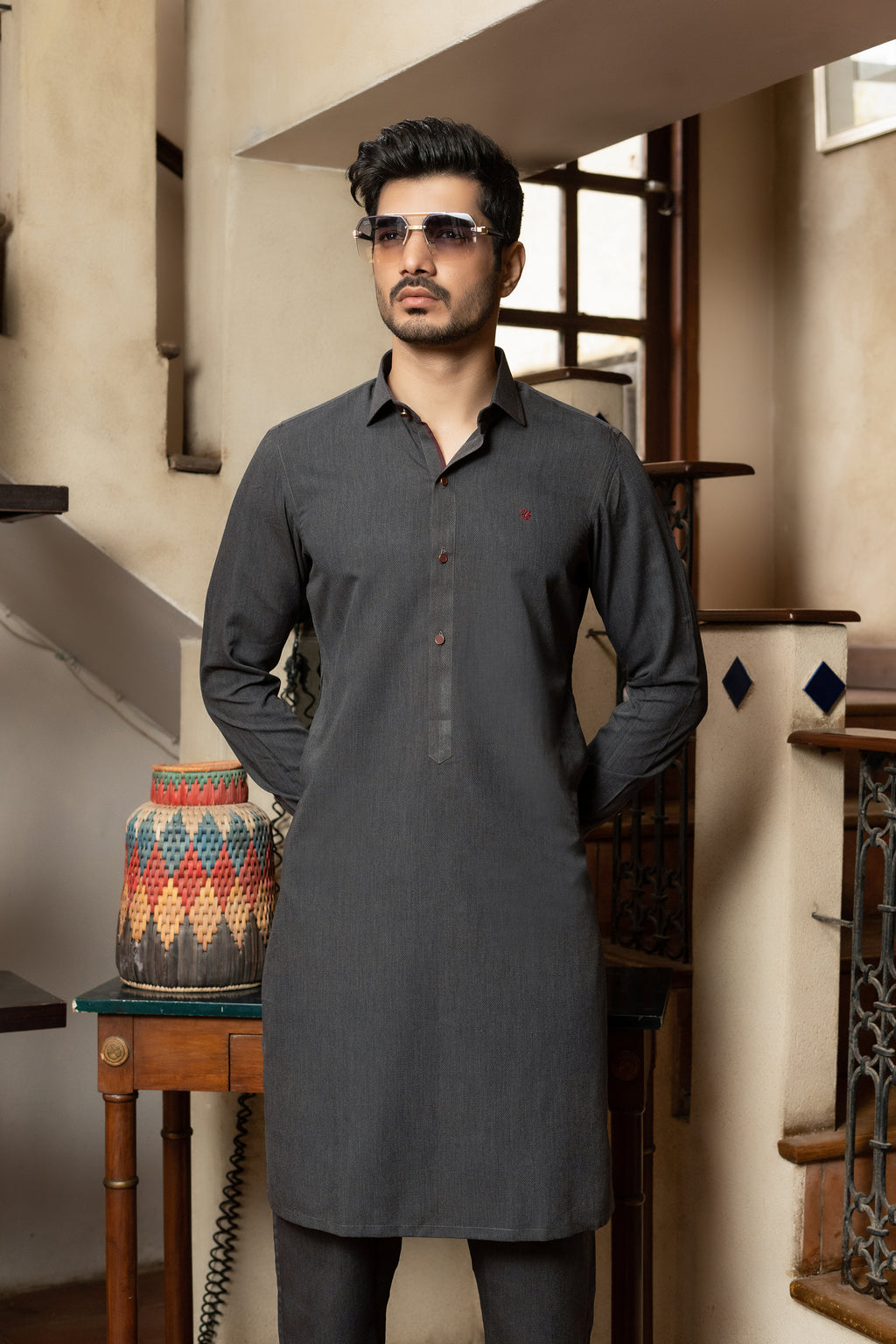 GREY TEXTURED CLASSIC COLLAR KURTA TROUSER