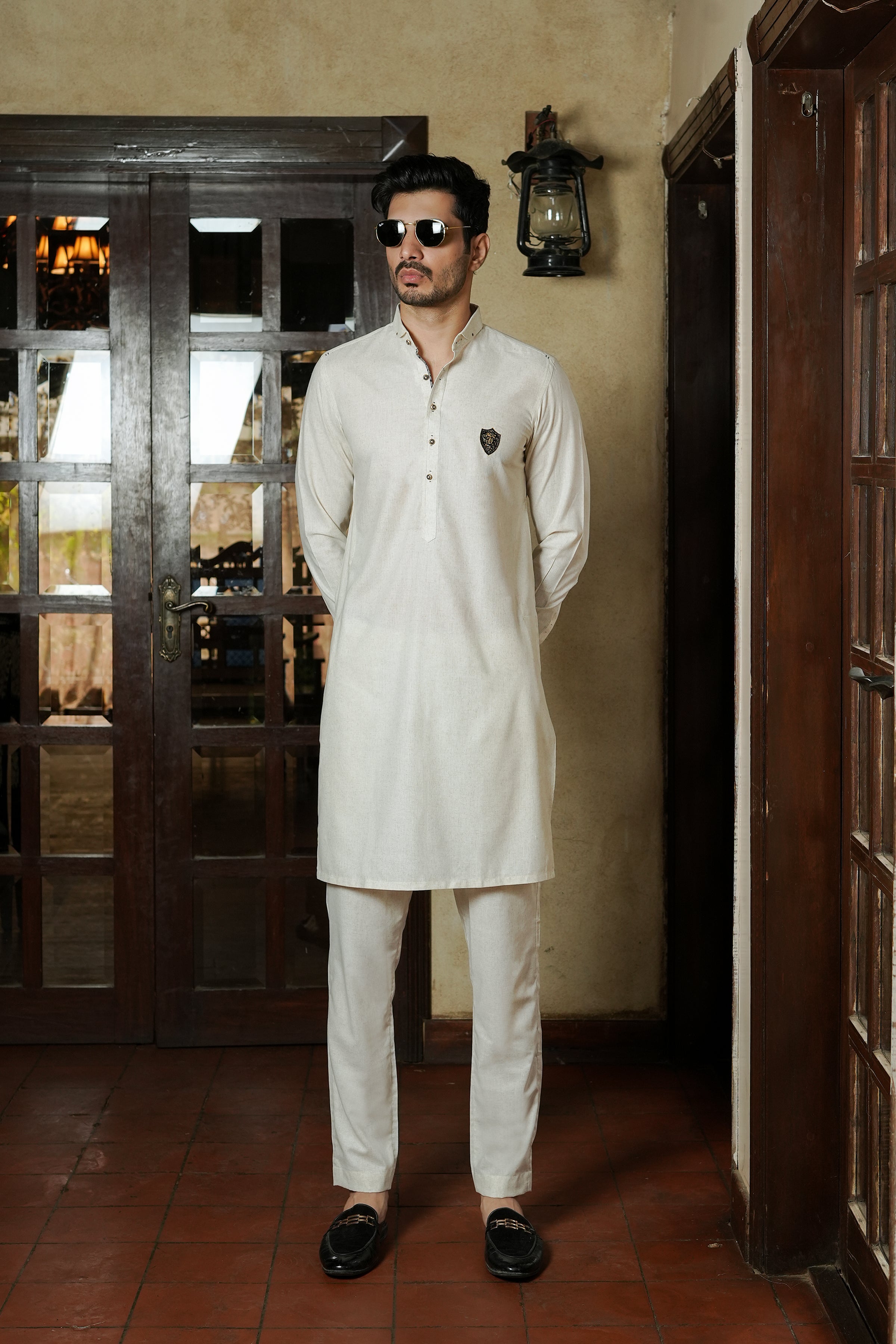 OFF WHITE CREAM PATCH KURTA TROUSER