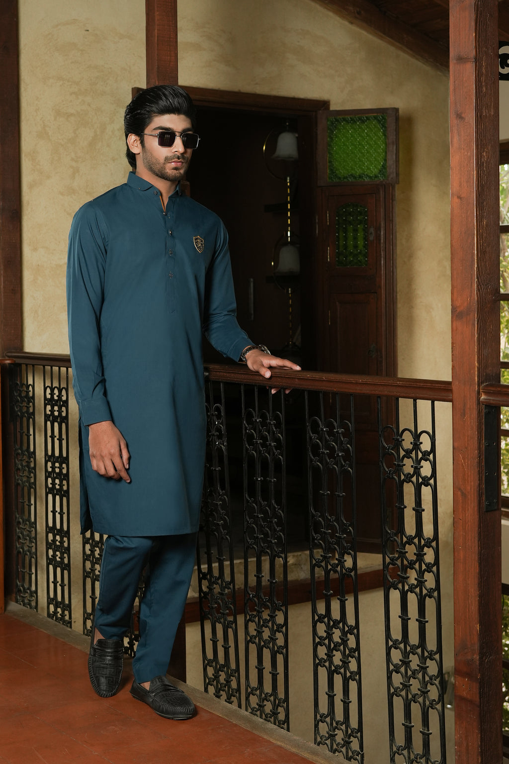 EMERALD GREEN COLLAR KURTA TROUSER