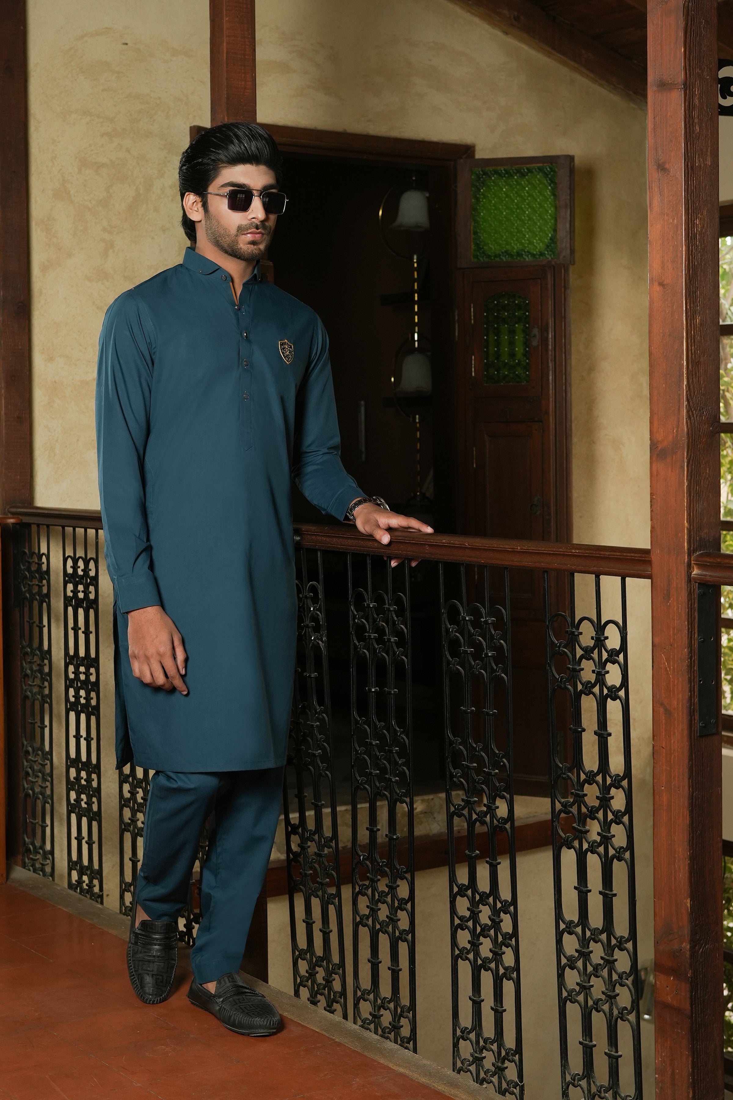 EMERALD GREEN COLLAR KURTA TROUSER