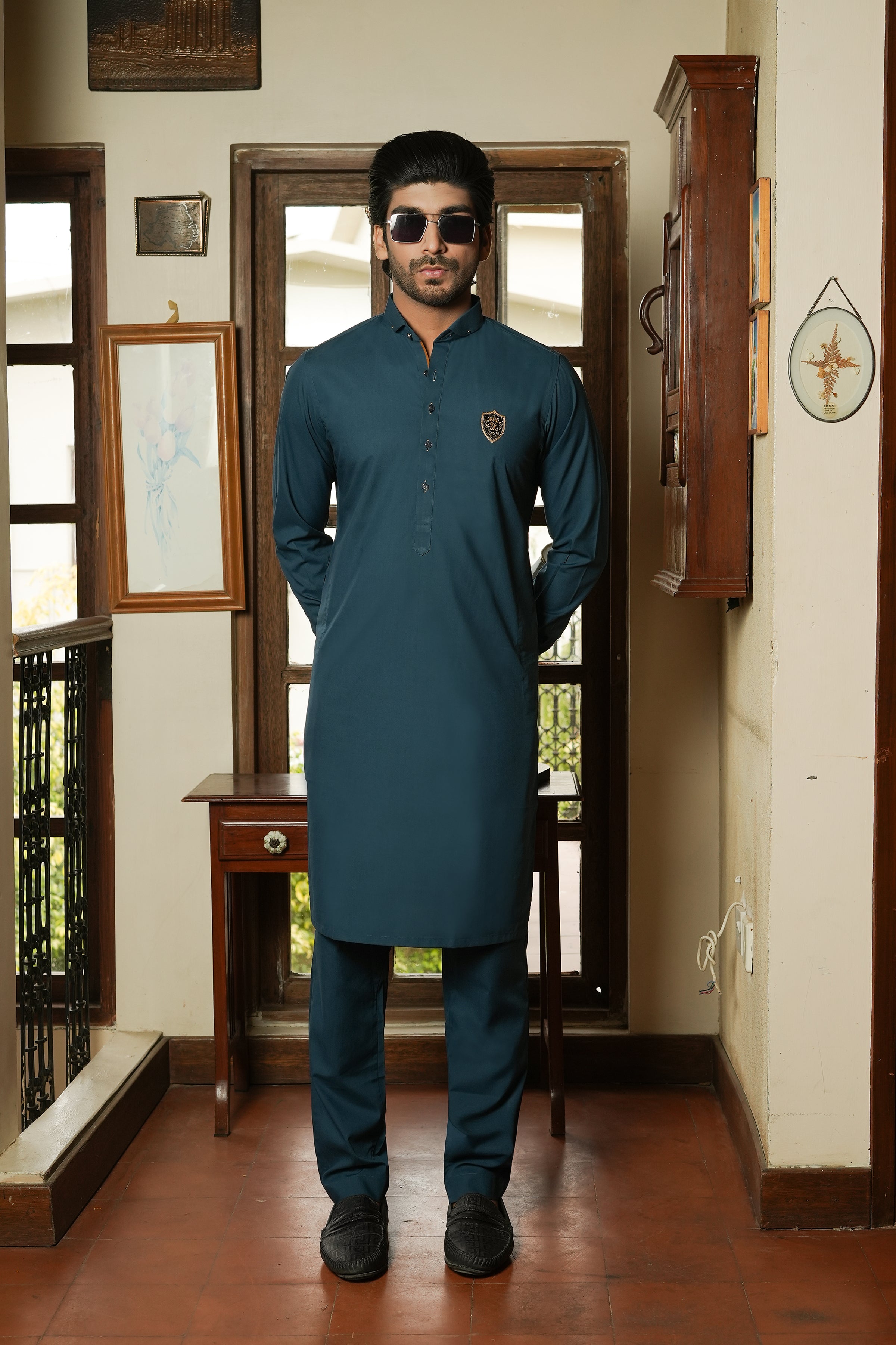 EMERALD GREEN COLLAR KURTA TROUSER