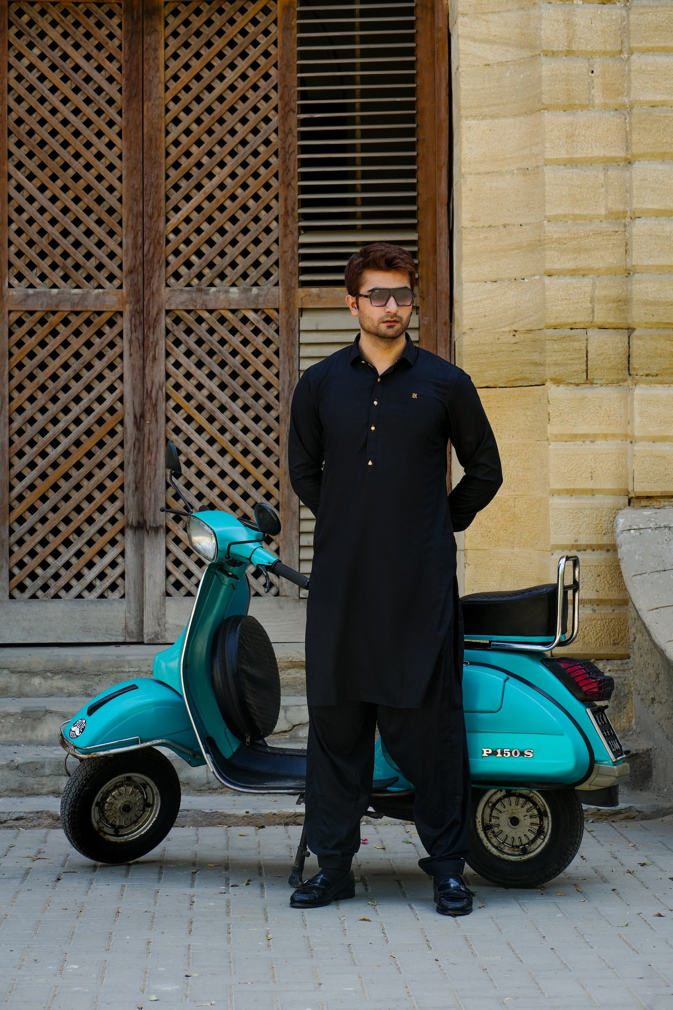 BLACK SHALWAR KAMEEZ