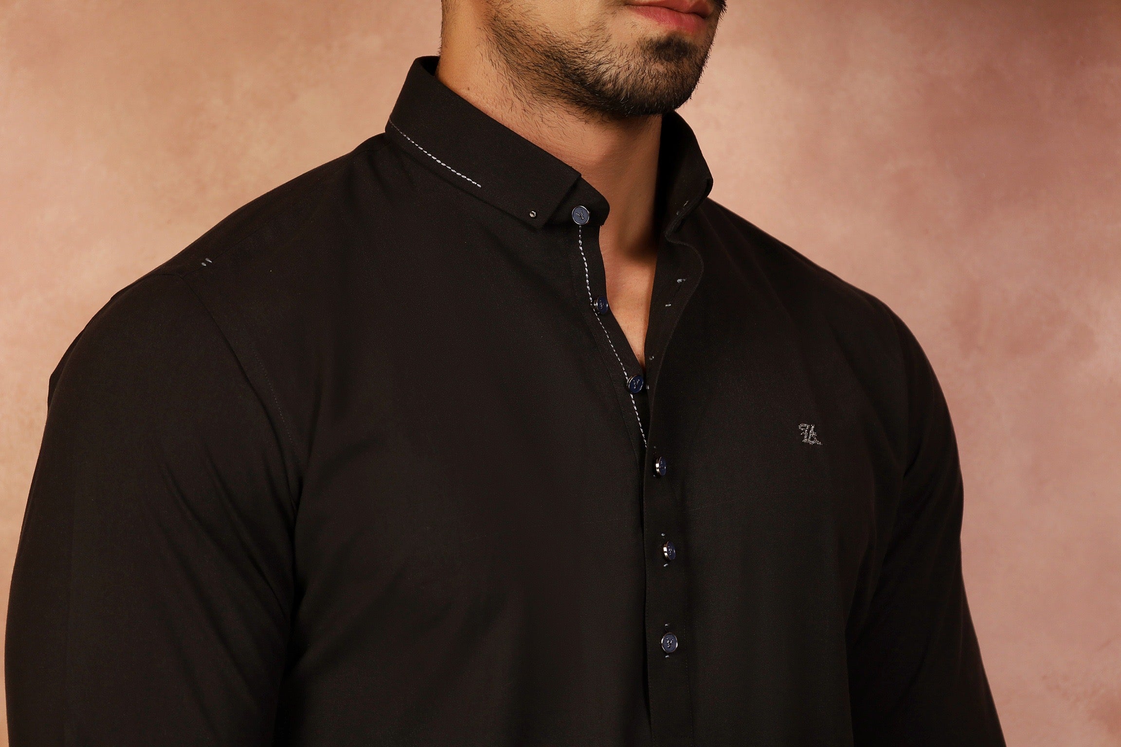 BLACK PINNED COLLAR KURTA TROUSER