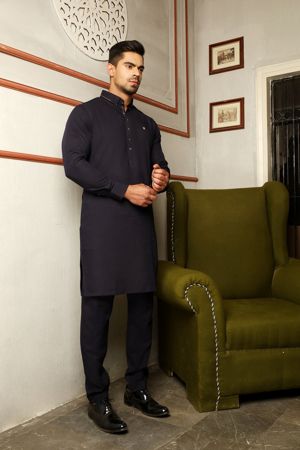 MID-NIGHT BLUE PINNED COLLAR KURTA TROUSER