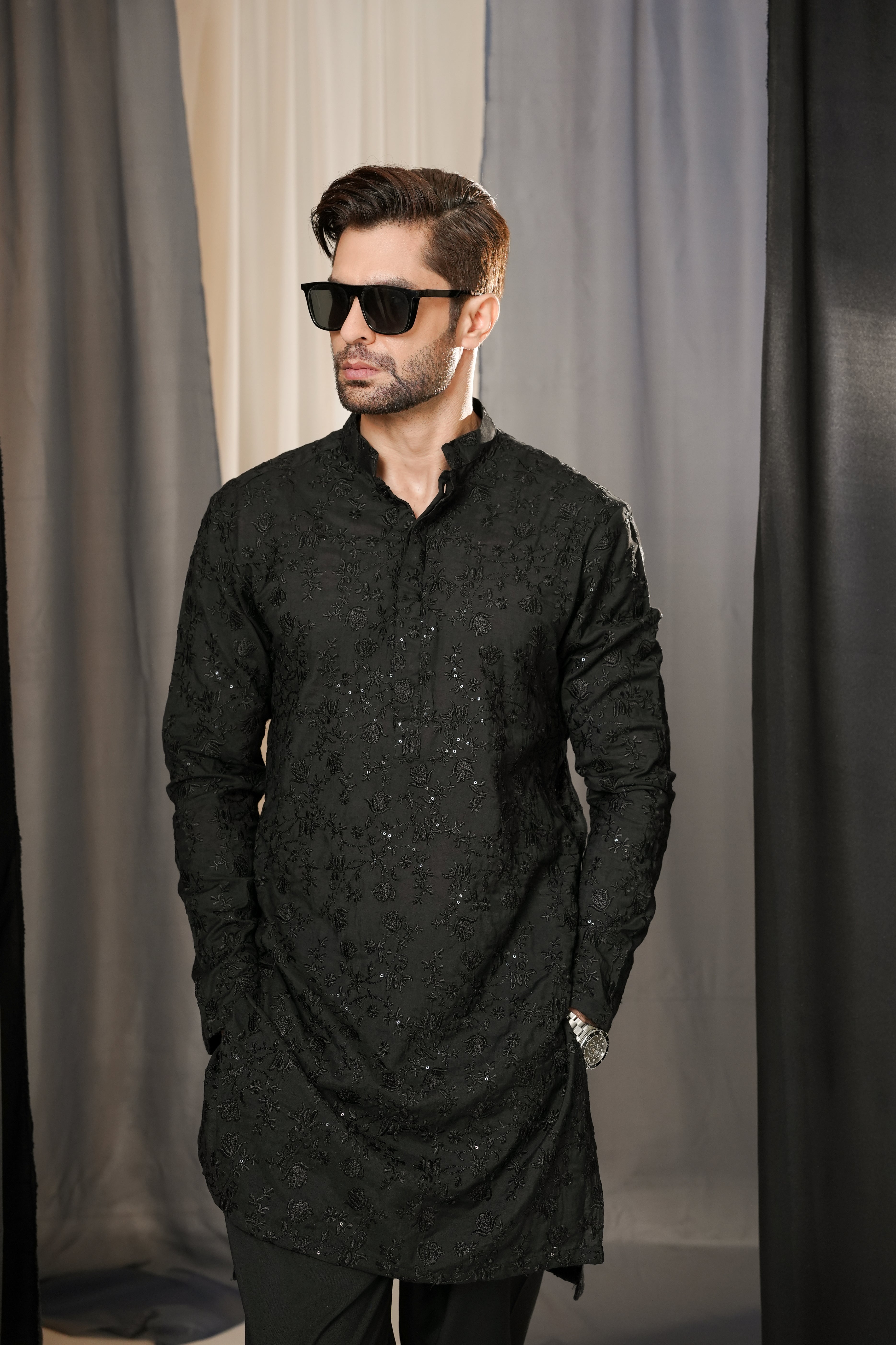 BLACK PATTERN EMBROIDERED KURTA TROUSER