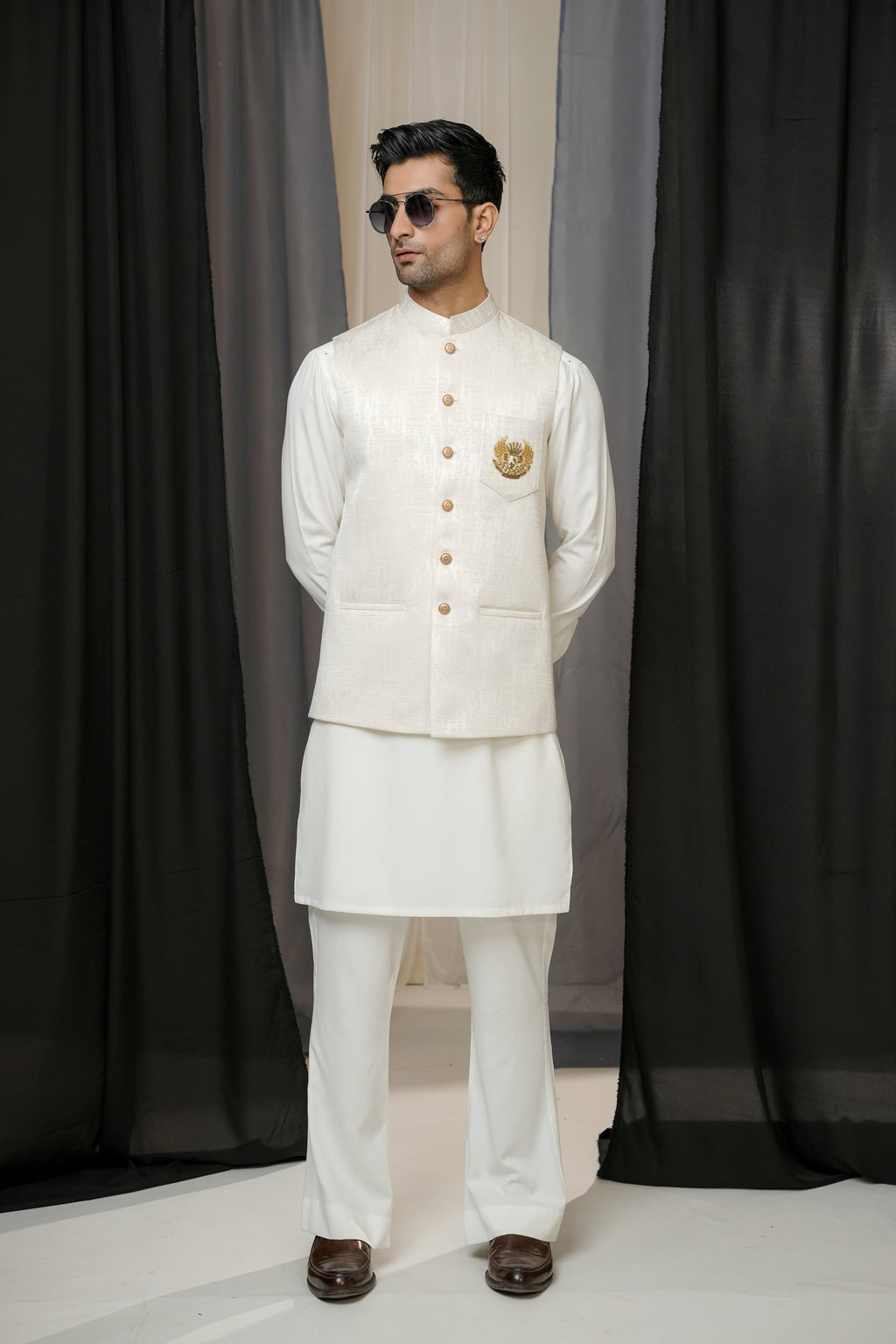 CREAM WHITE WAIST COAT