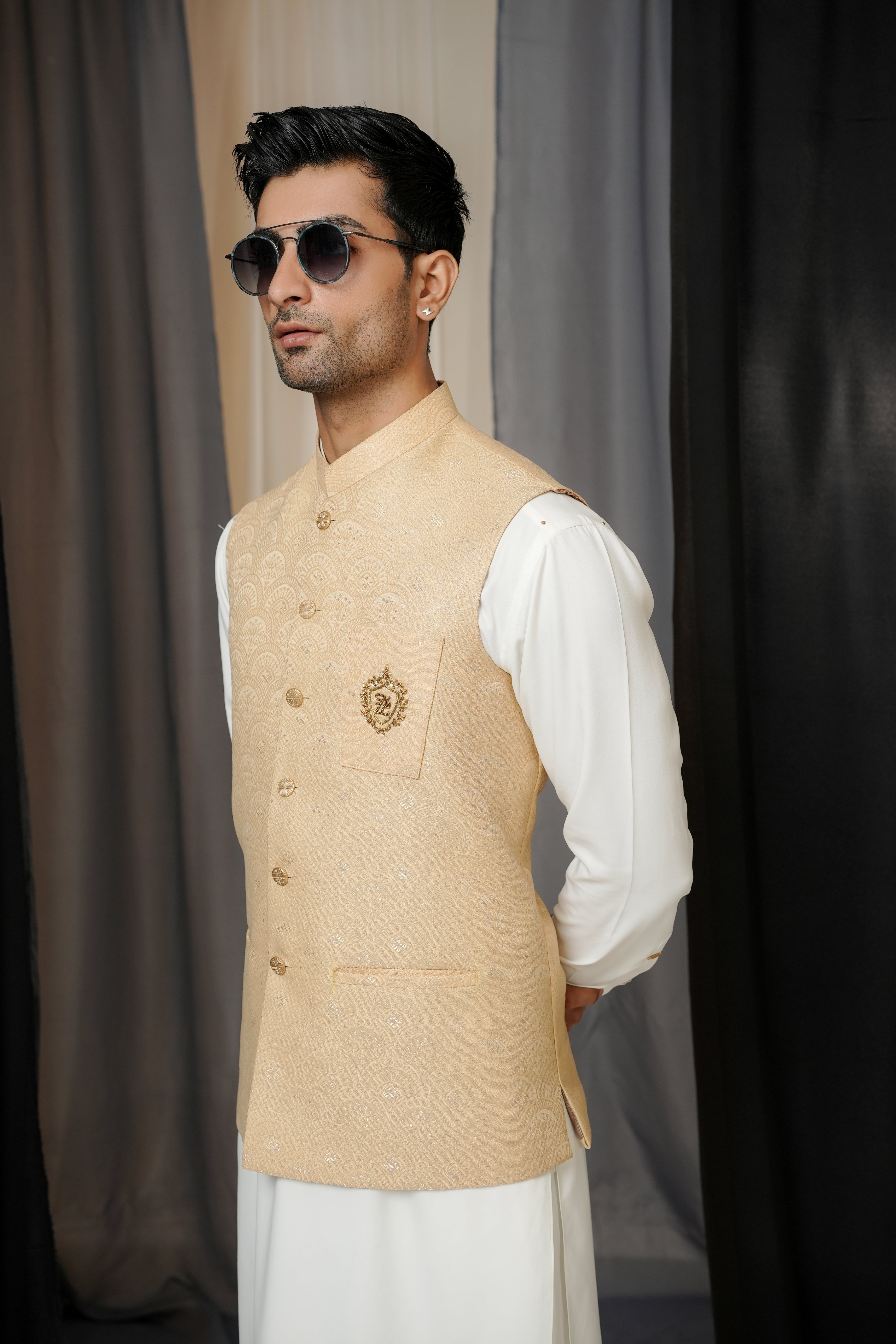 IVORY WAIST COAT