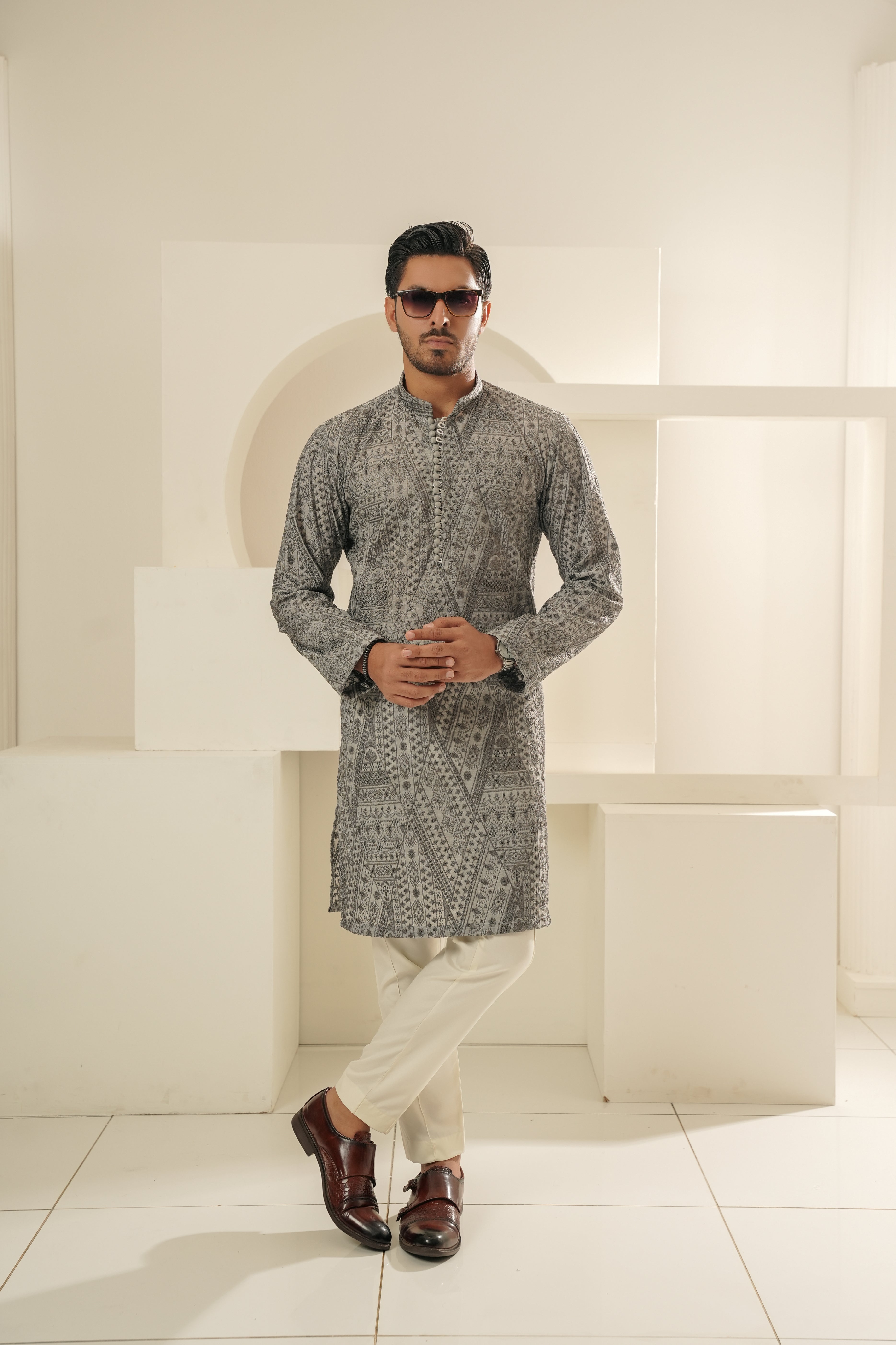 GREY EMBROIDERED KURTA TROUSER