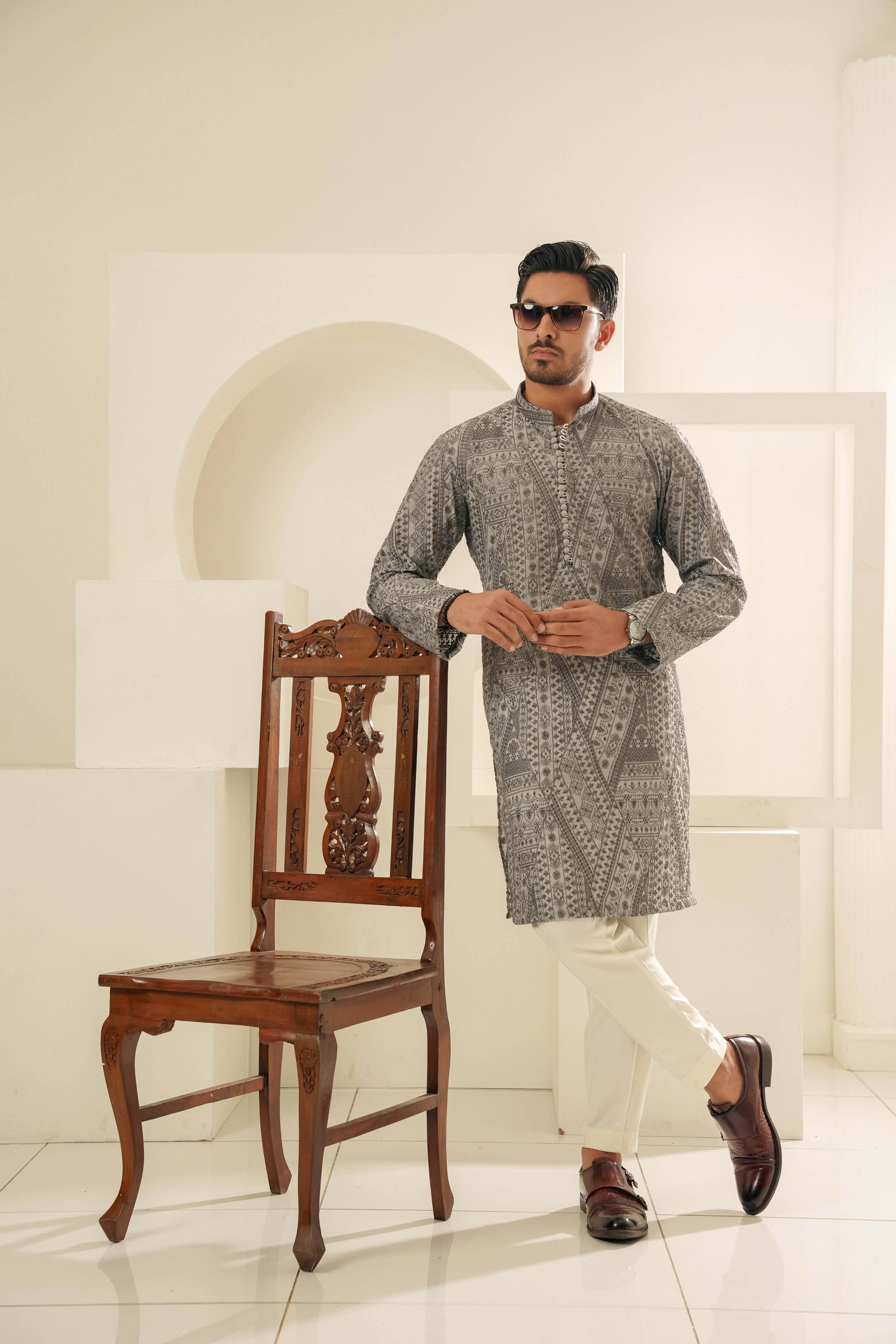 GREY EMBROIDERED KURTA TROUSER