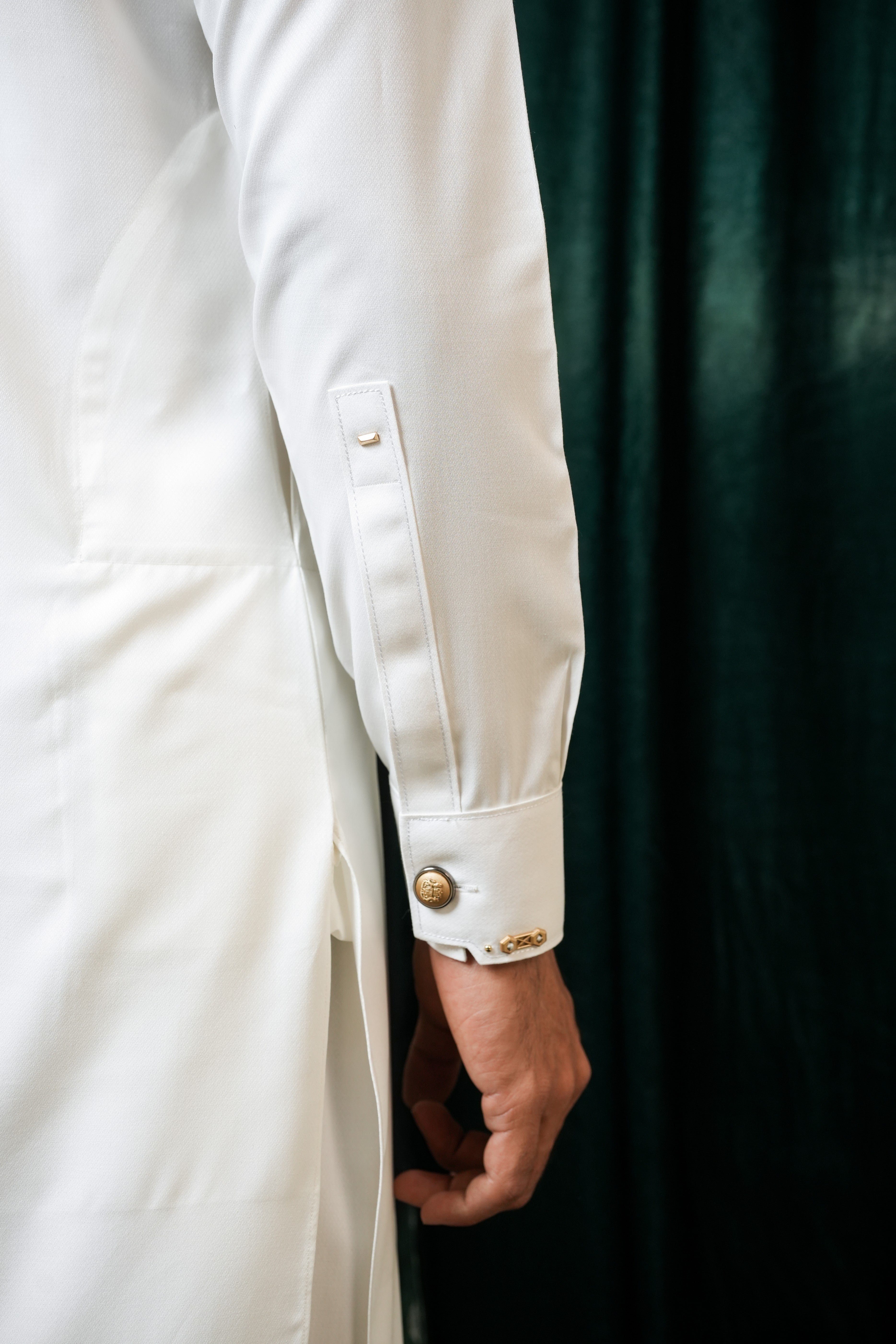 OFF-WHITE SHALWAR KAMEEZ