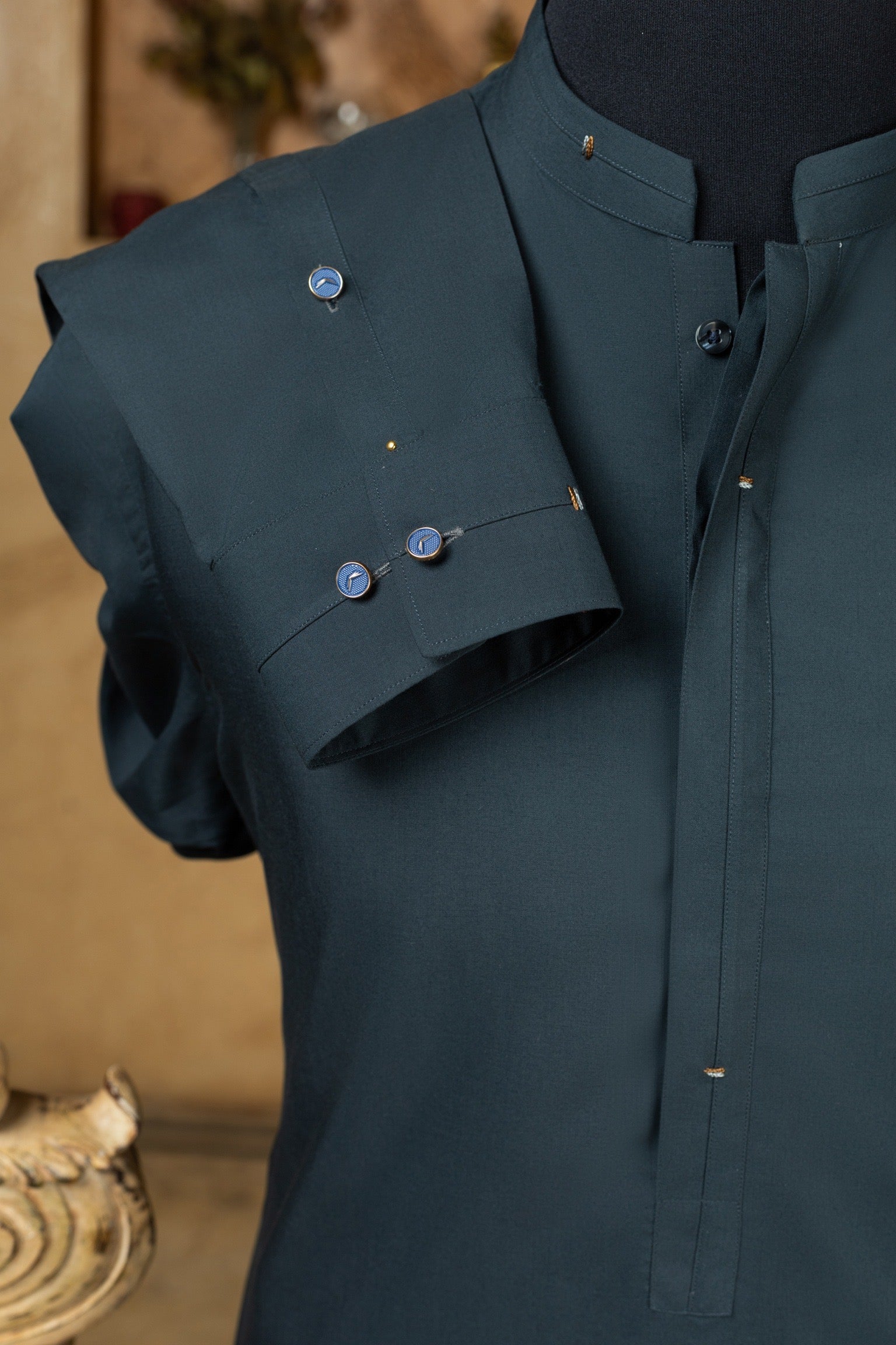 GREEN DUAL THREAD KURTA TROUSER