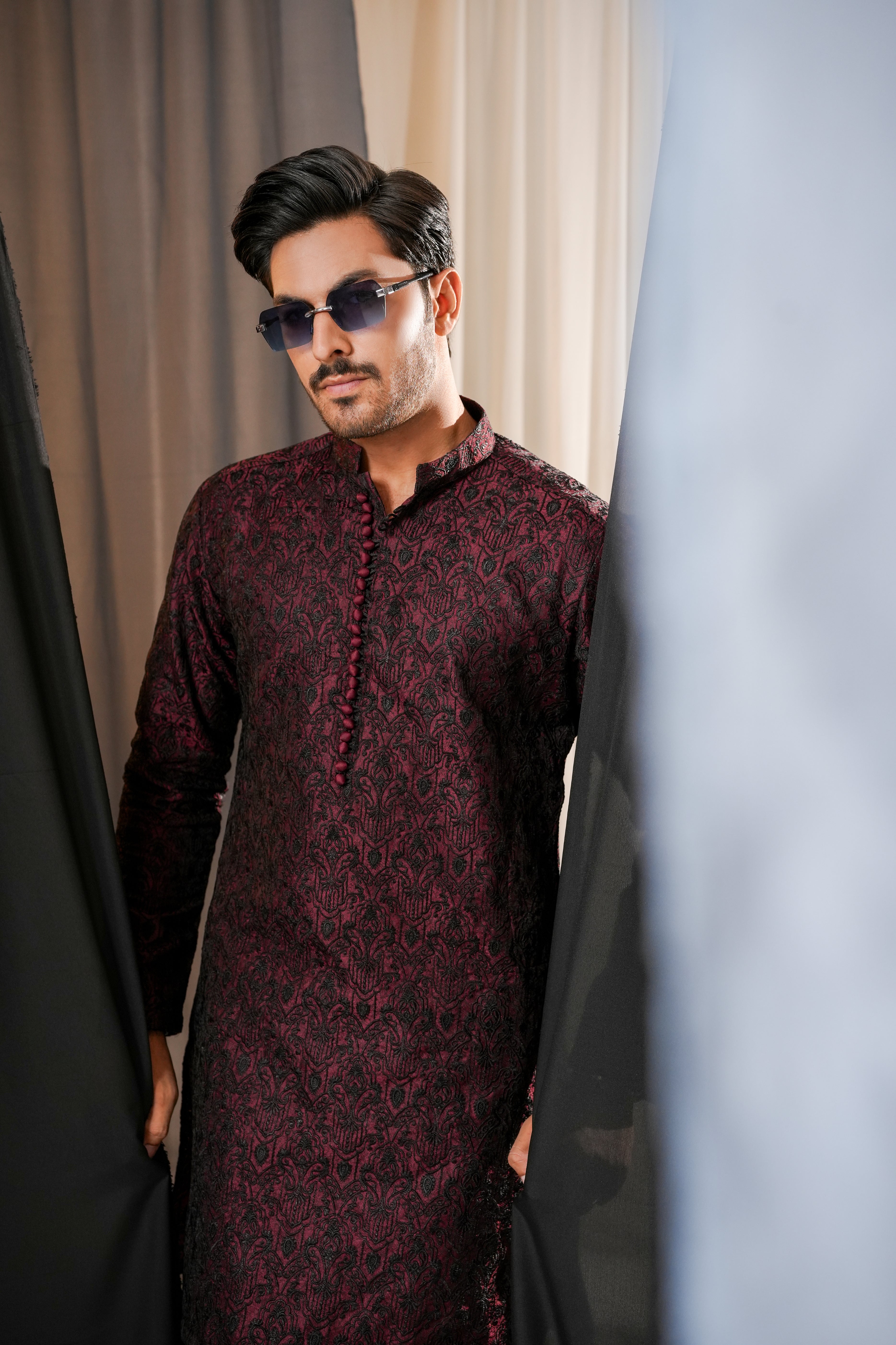 MAROON EMBROIDERED KURTA TROUSER